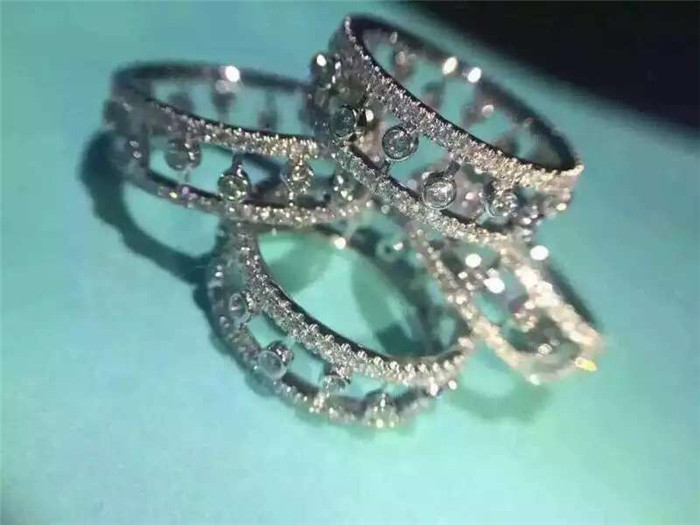 Eternity Ring 18K White Gold Wedding Ring with VVS Diamonds Fine Jewelry
