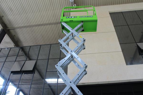 Hydraulic Scissor Lift 6m capacity 230kg aerial work platform for indoor