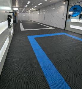 Wholesale Colorful 18mm Interlocking Workshop Floor Tiles Anti Slip Modular Garage Flooring from china suppliers