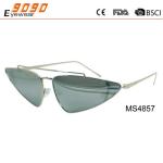 Fashionable triangle shape metal sunglasses suitable for men and women