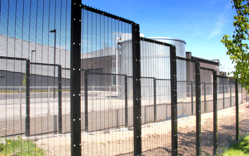 Galvanized Anti Climb Prison 358 Security Fencing 1/2 X 3 Inch 8 Gauge