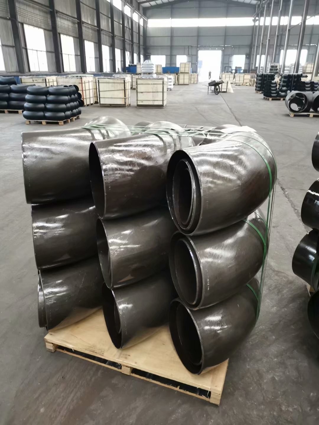 ASME B16.9 Butt Welded Pipe Fittings SCH10 SCH20 STD SCH40 SCH80 Black Steel Elbow
