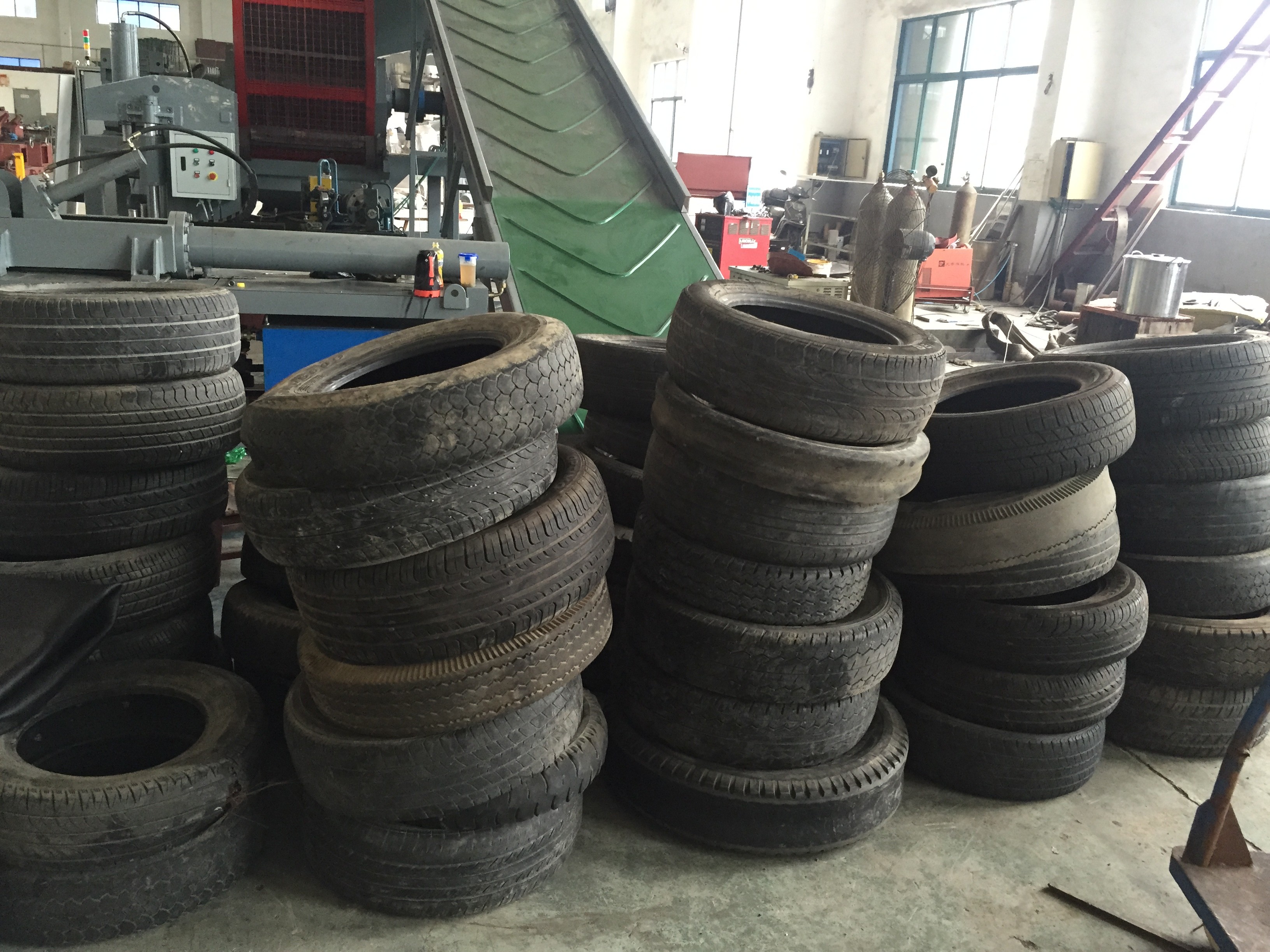 Tire Shredder Machine,Tire Shredder, Tire Crusher,Tire Shredding Machine- For Tire Recycling Plant