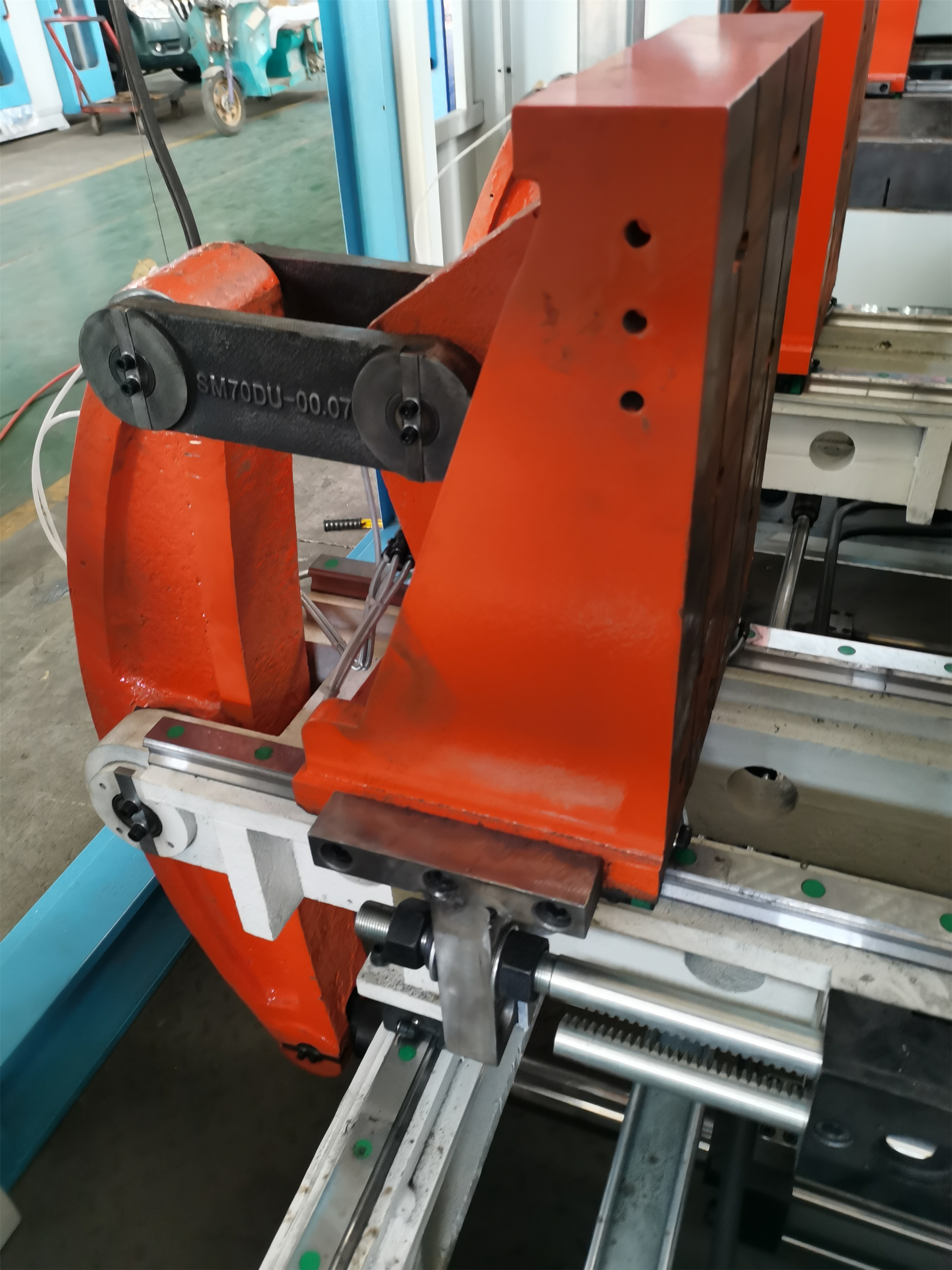 Toggle Double Station Blow Molding Machine 6 Head 5l PP Bottle Blowing Machine
