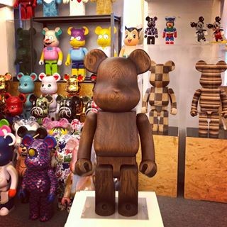 OEM Carving Standing Large Wooden Sculpture , Wooden Artist Doll Anti Rust