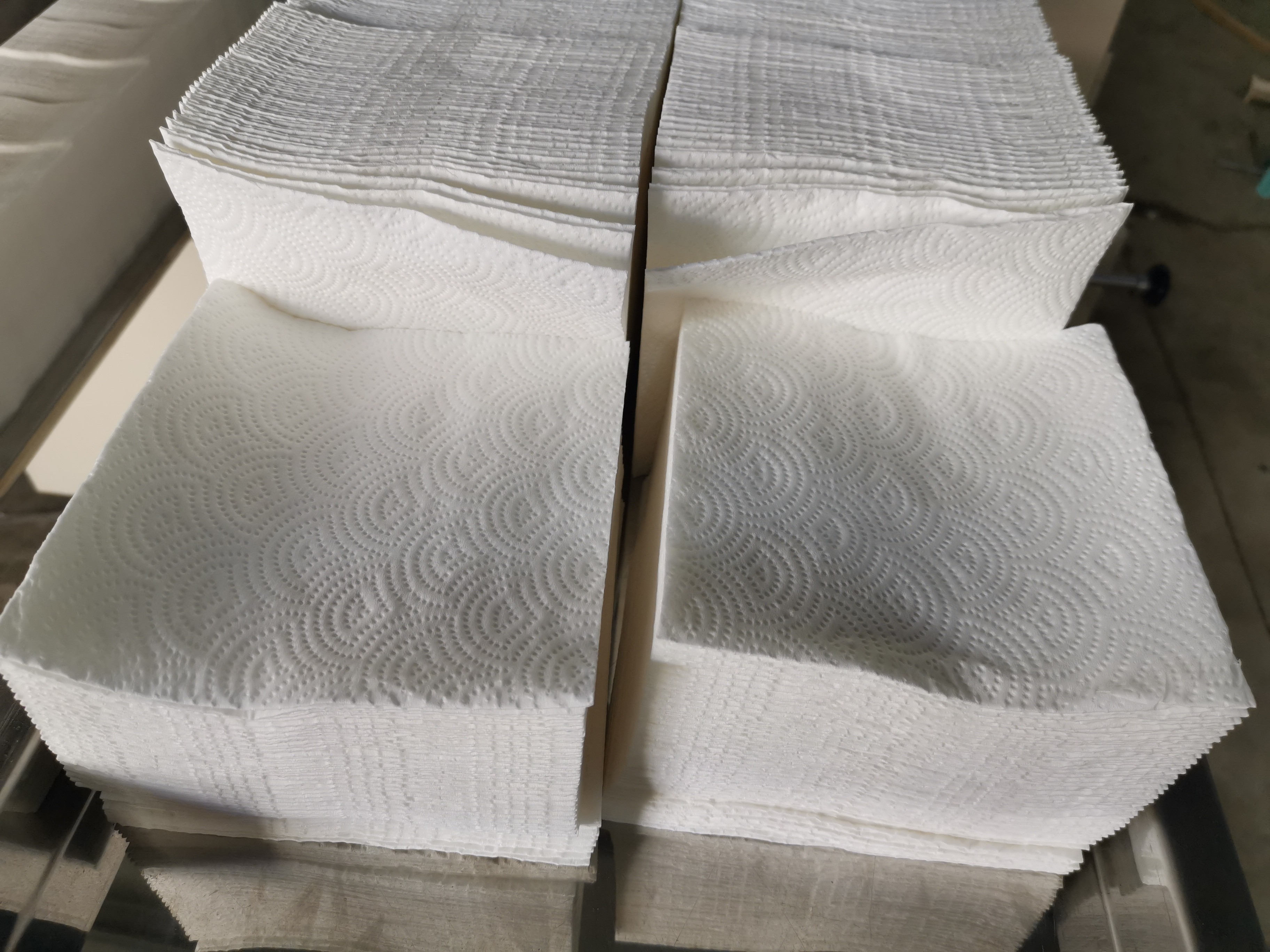Four Layers Good Quality Napkin Tissue Paper Making Machine Customized