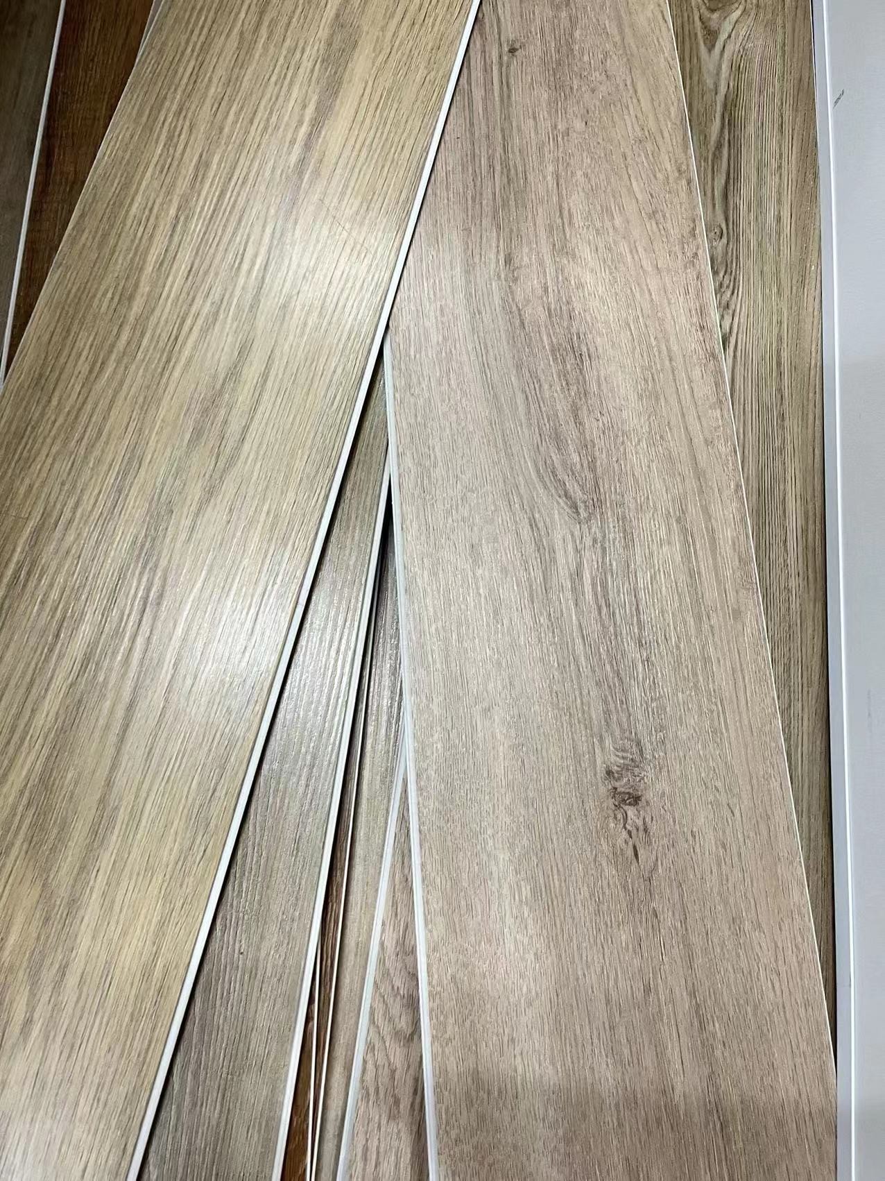 GL-W7204-1 Scratch Resistance SPC Flooring Plank Eucalyptus Look PVC Lime Powder Composite