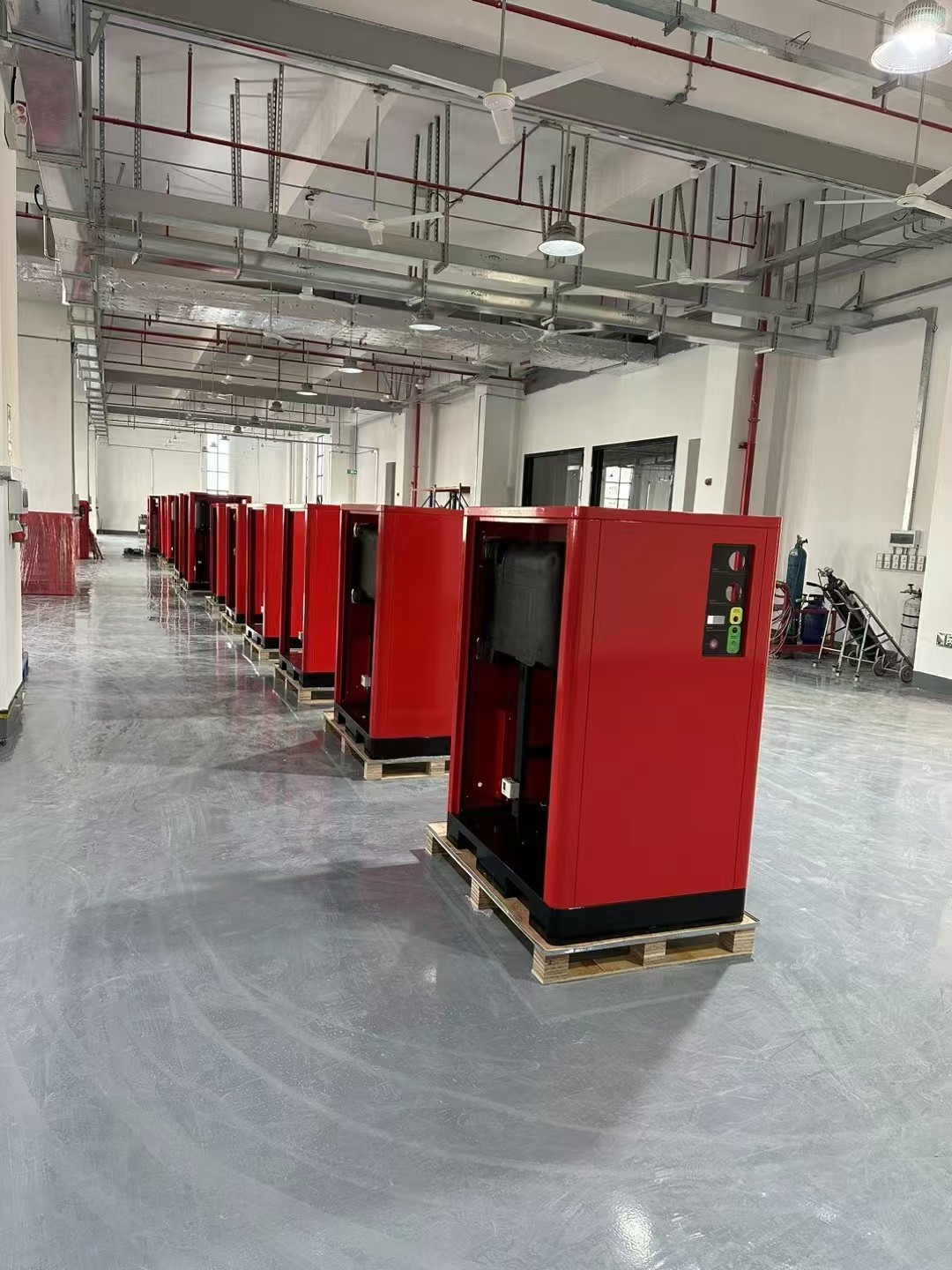 Air Cooling Refrigerated Air Dryers for Solution in Blue/Red/White Material Status
