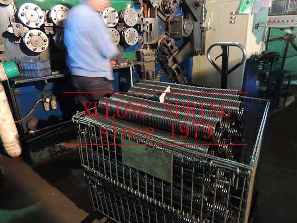 china XULONG SPRING factory manufacture garage door torsion springs 
