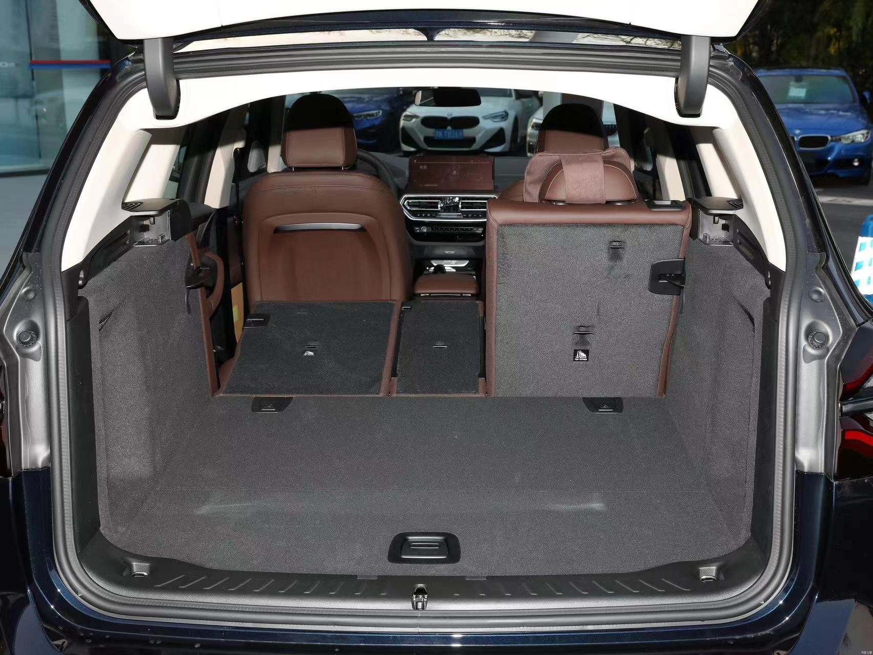 Medium 5 Seats SUV BMW X3 2022 Changed Edition XDrive30i Zunxiang Version