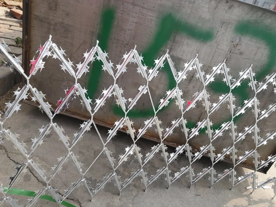 High Security Razor Welded Wire Fence BTO 10 100MM*300MM Mesh