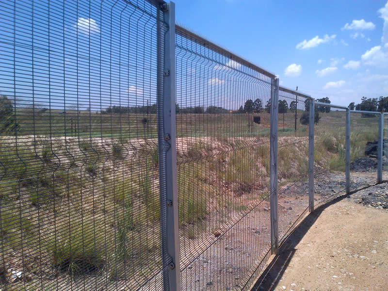 358 Mesh Fence