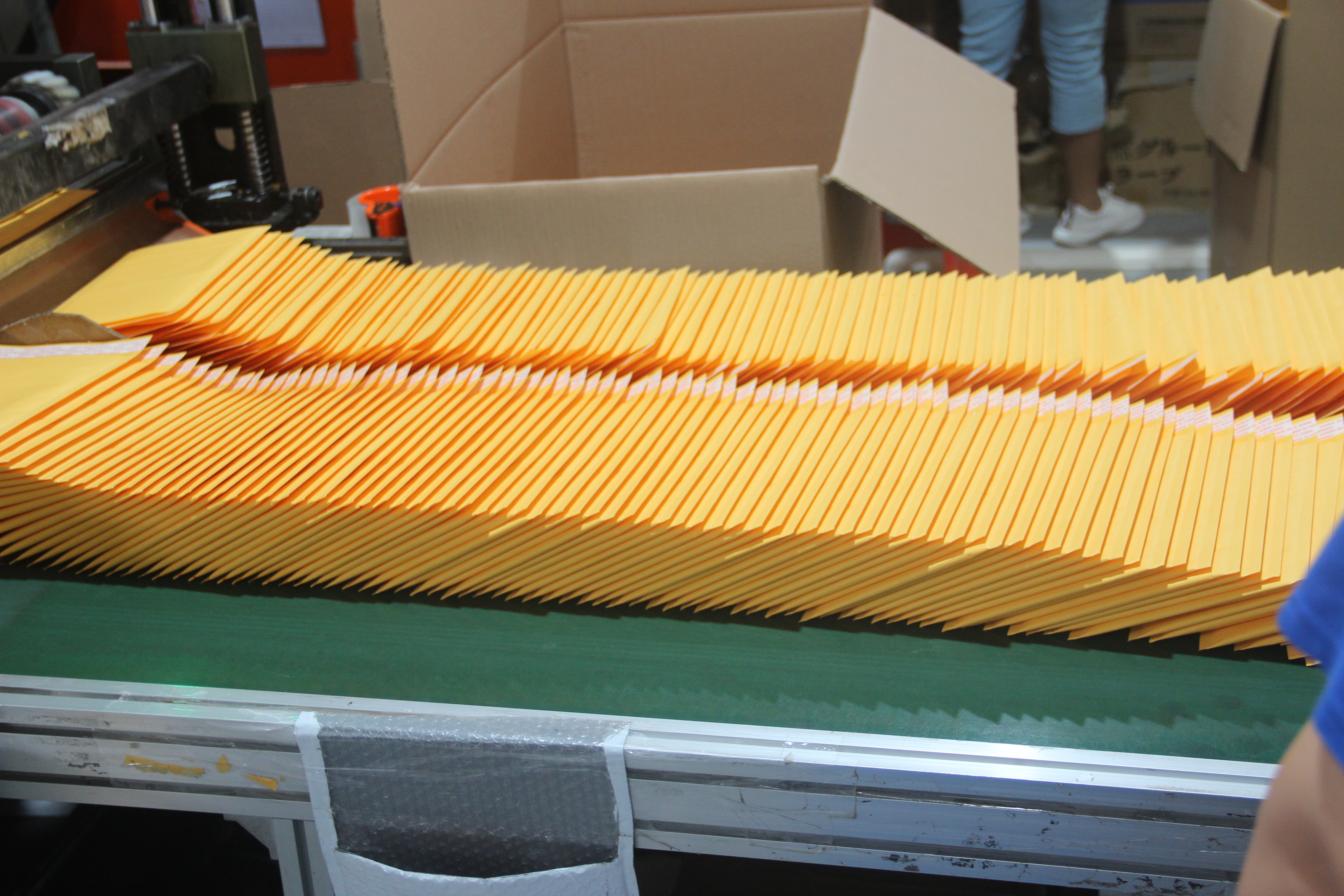 Kraft Bubble Mailer Packaging Envelope Bubble Mailing Packaging Roll Bag