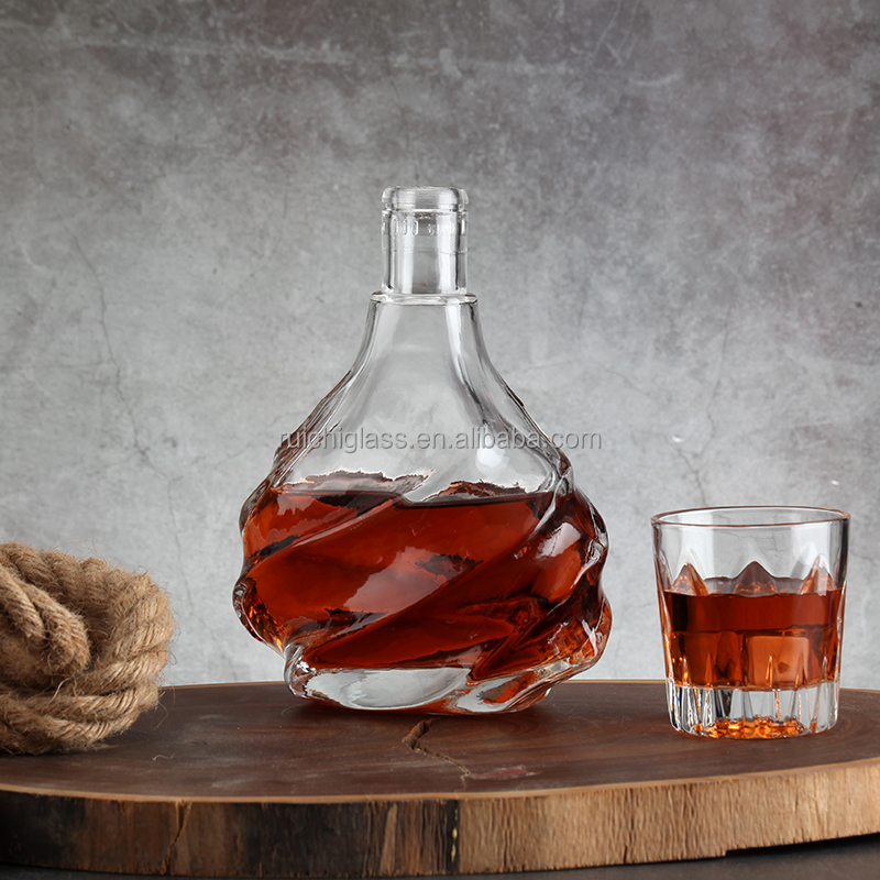 Hot Stamping Super Flint Glass Whiskey Vodka Transparent Bottles for Bar Sleek Style