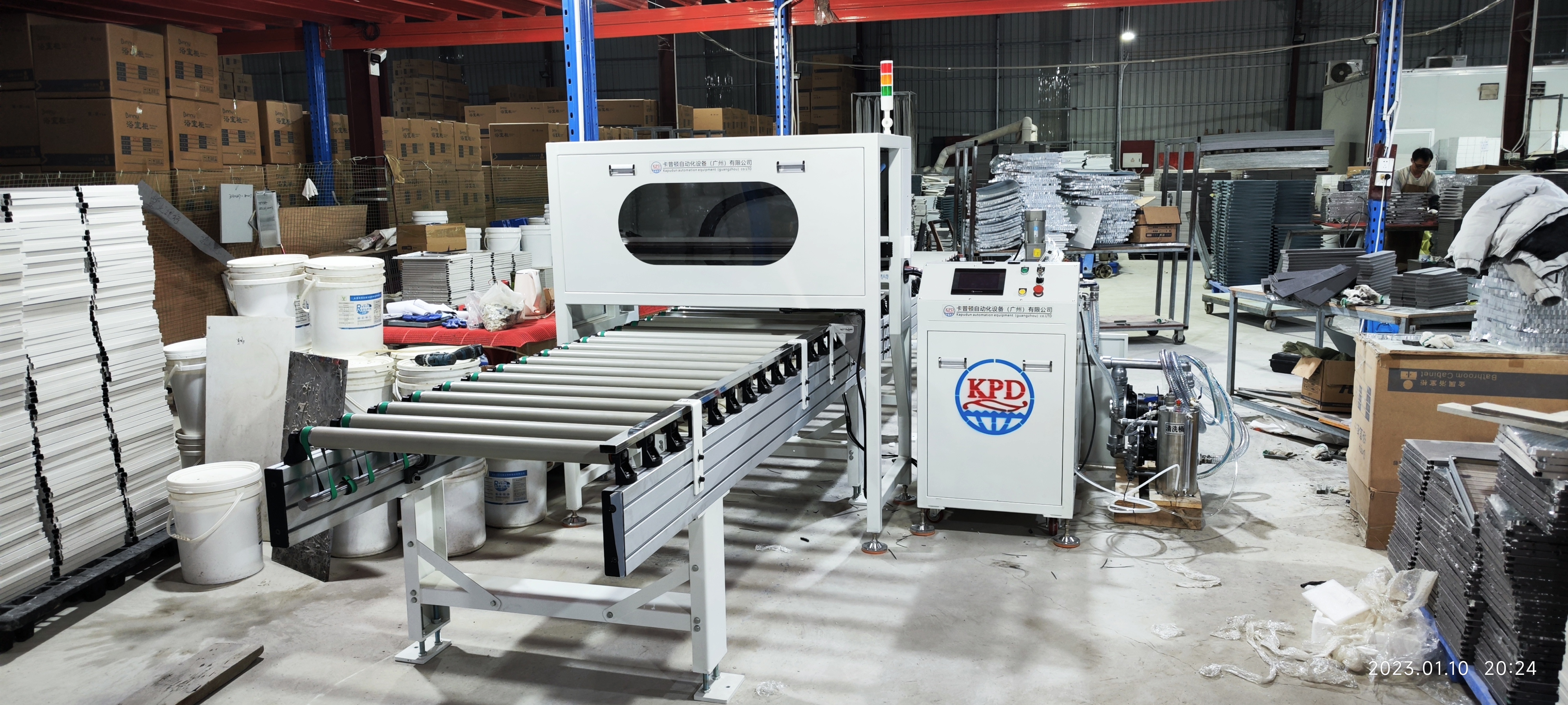 Fully Automatic Glue Spraying Machine for Rock Wool Sandwich Panel MGO Panels Fire-Proof Door
