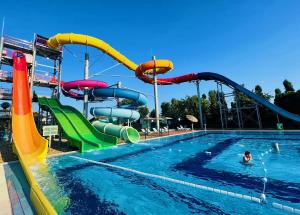 Wholesale Aqua Park Swimming Pool Custom Fiberglass Water Slide from china suppliers