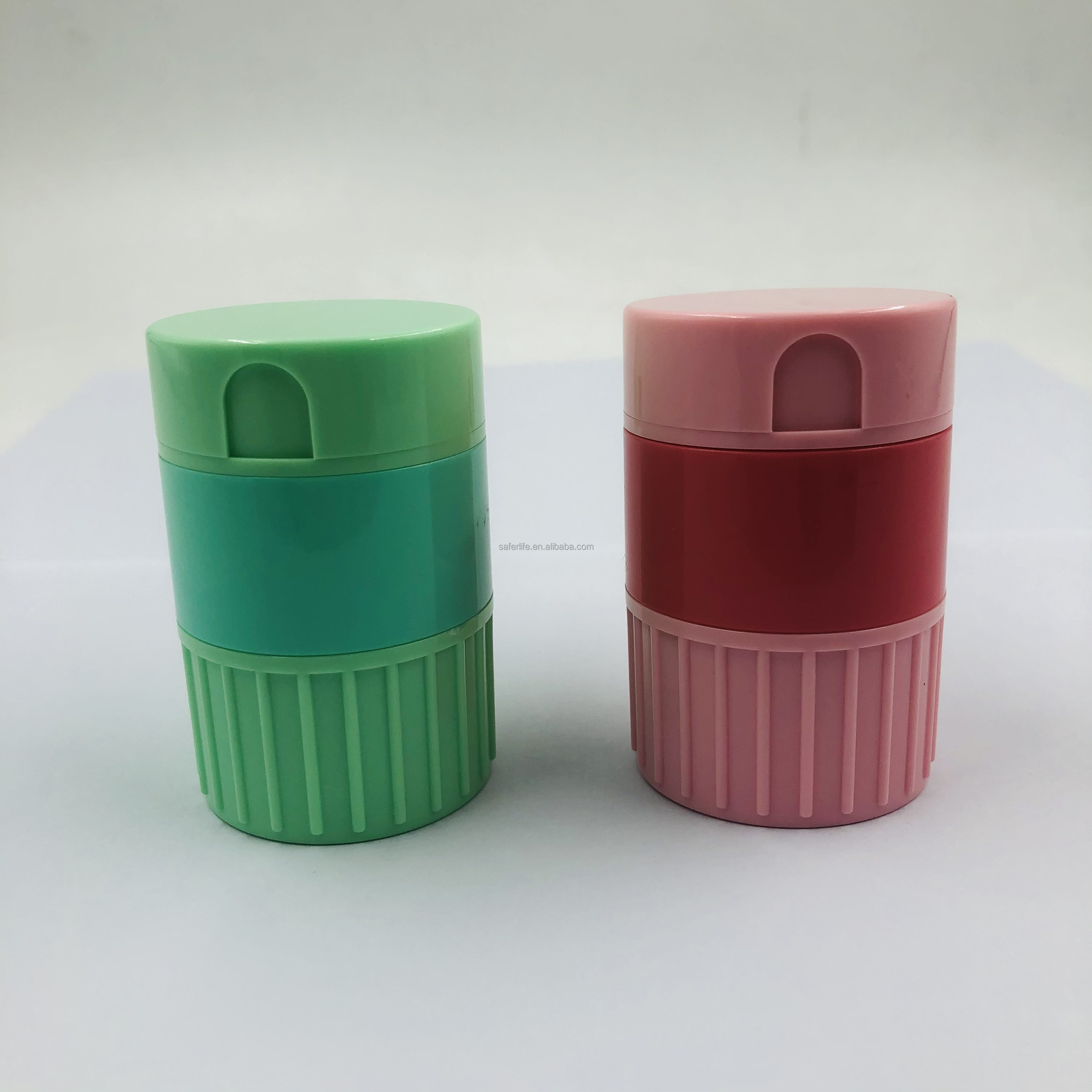 Medical Supplies Mini Pill Cutter And Crusher Grinder For Small Large Pills 6.3x4.2cm