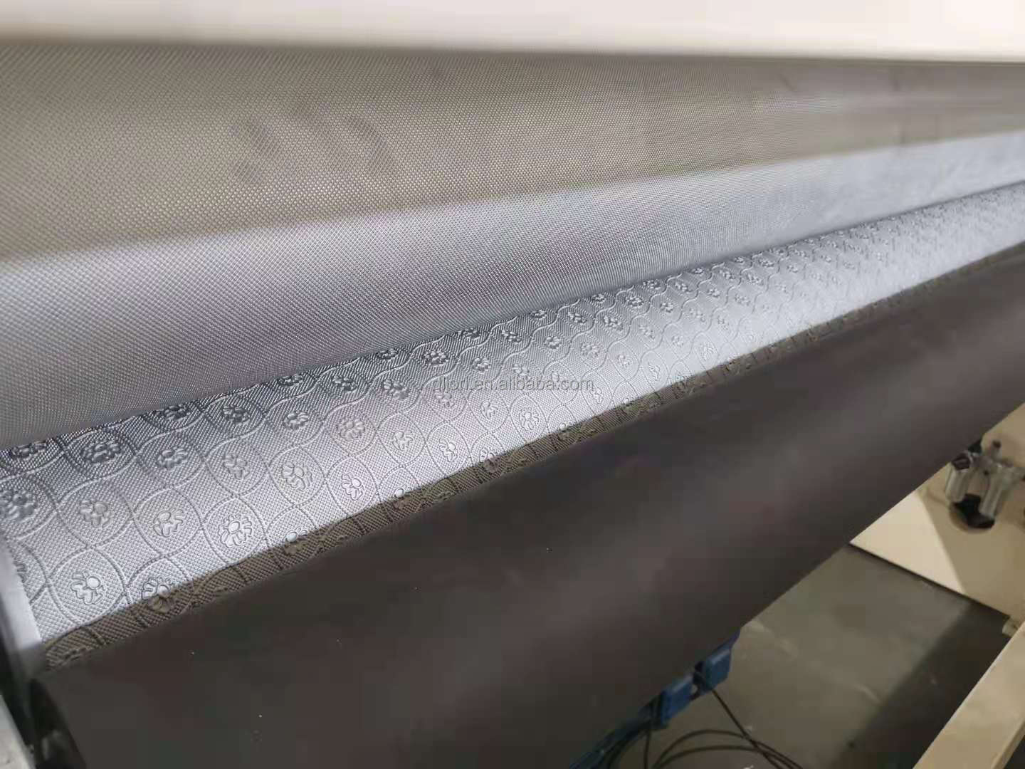Full Automatic Glue Embossing Paper Log Accumulator Roll Making And Packing Machine Line