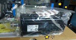 Wholesale Yaskawa SGMJV-04AAA2C AC SERVO MOTOR 400W 3000RPM 200V 2.7A NEW from china suppliers
