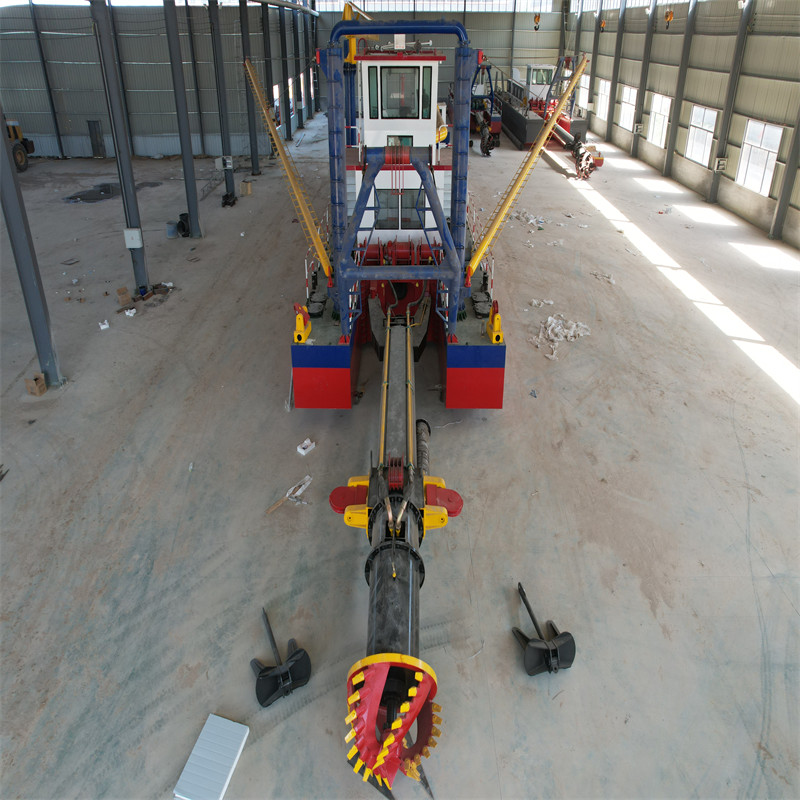 450mm Solid Capacity 700 cbm/h hydraulic Cutter Suction Dredger for Dredging