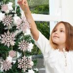 36pcs Plastic Glitter White Snowflake Ornaments For Christmas