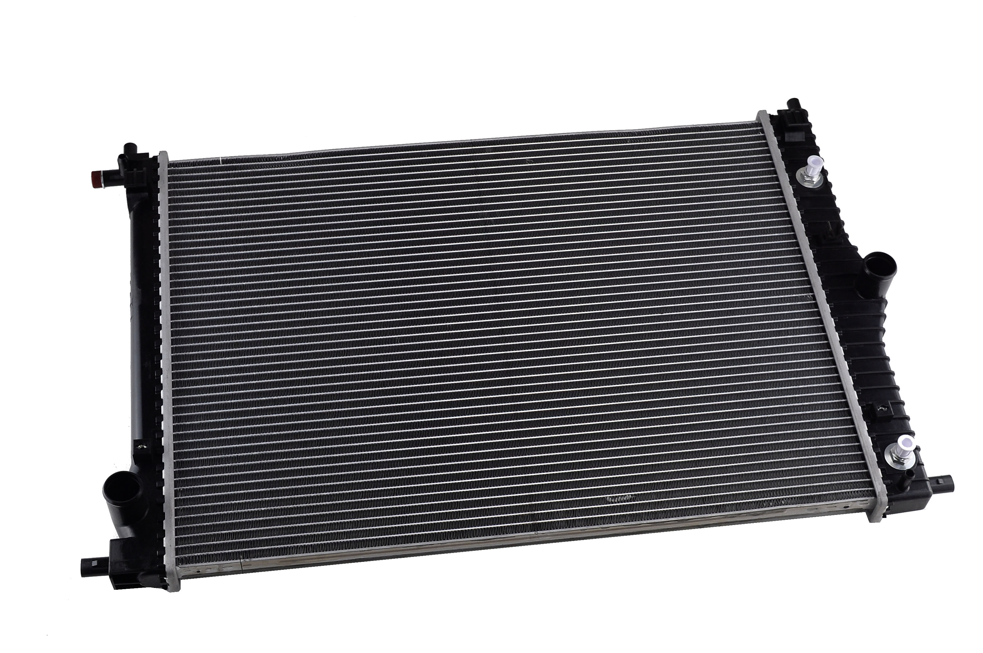 Replace/Repair Purpose Aluminum Radiator Water Tank for Buick GL8s Automatic 9040272