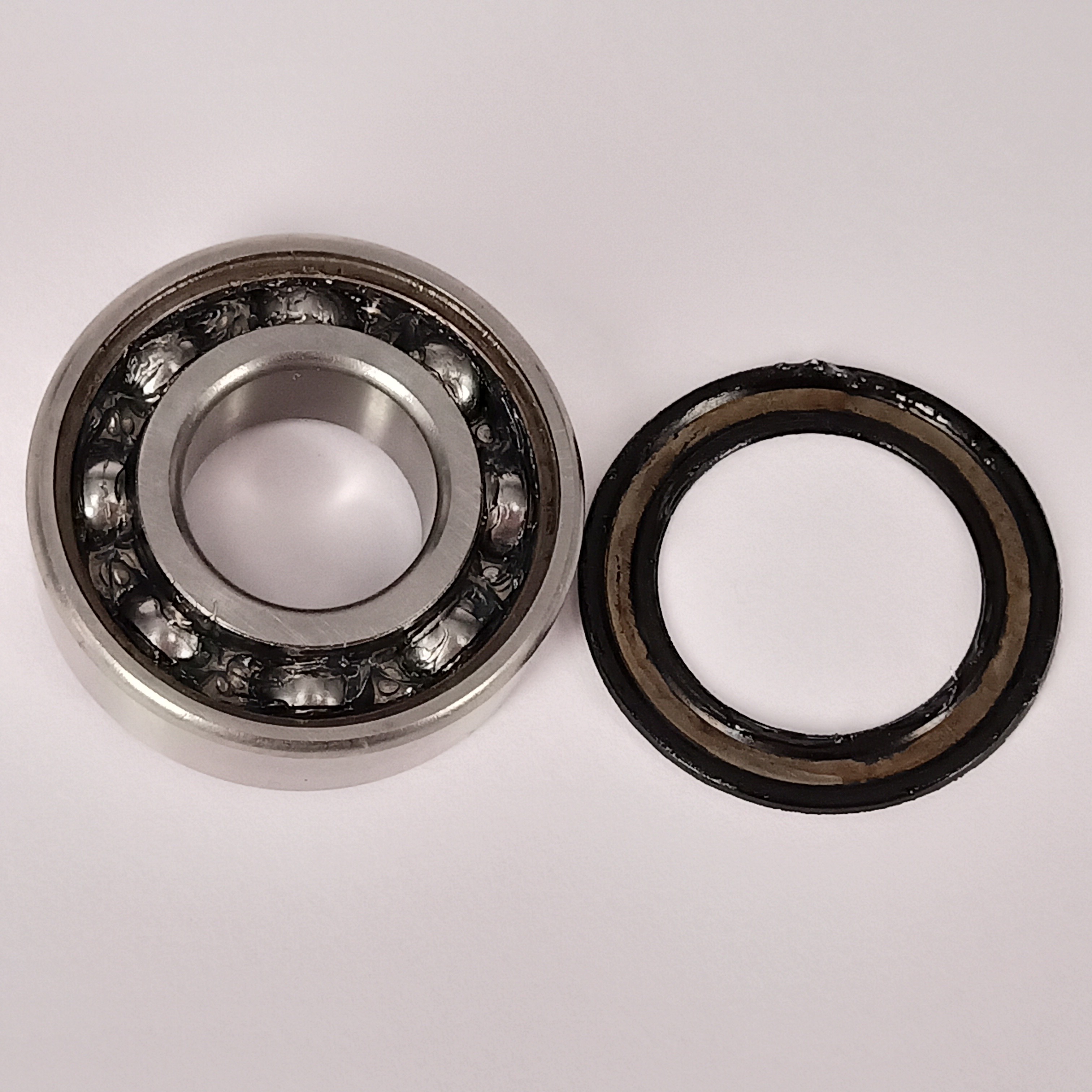 High Mechanical Efficiency Nonstandard Deep Groove Ball Bearings W6205 For Textile Machinery
