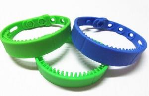 Wholesale 860mhz - 960mhz RFID Smart Wristband PVC UHF RFID Bracelets With Logo from china suppliers