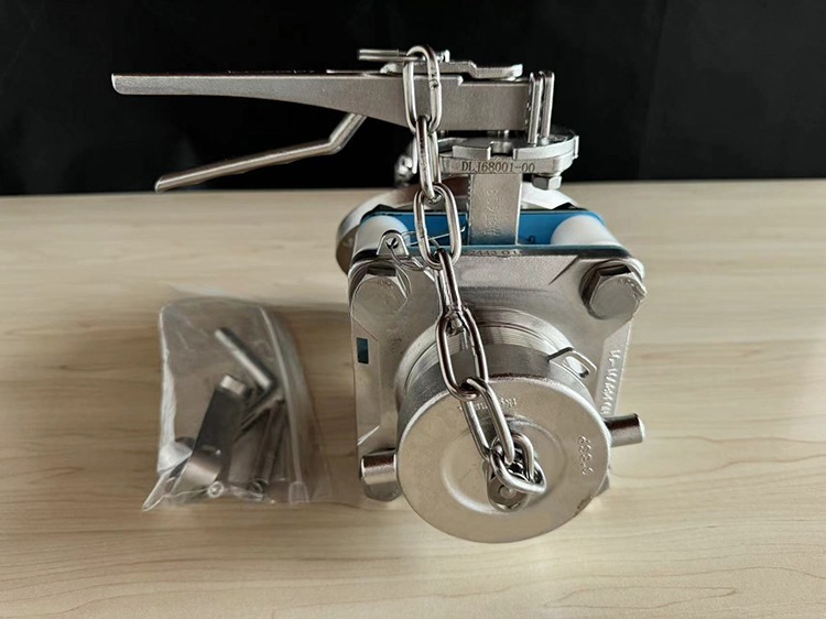 ISO Tank Container Spare Parts 3 inch 45 Degrees Bottom Discharge and Sample Valve with Pressure Gauge 1.4''BSP 0-40 bar