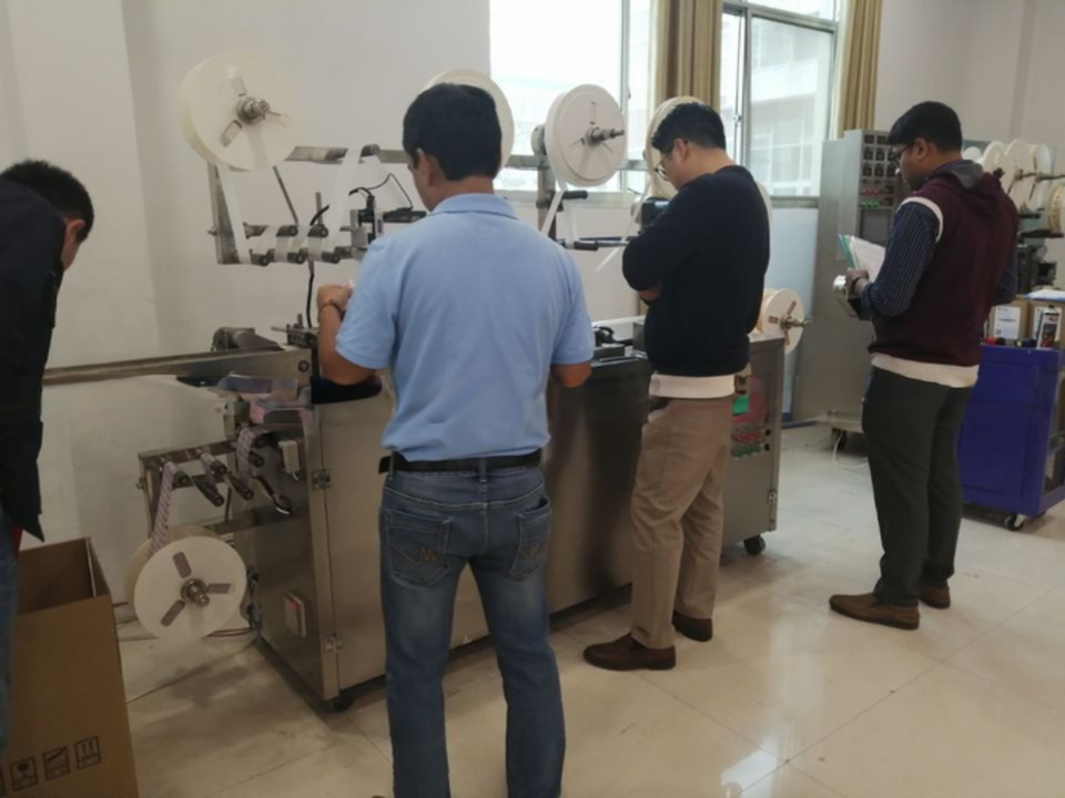 Medical Grade Infusion Plaster Tape Machine with 800 KG Load Capacity and Sterile Adhesive
