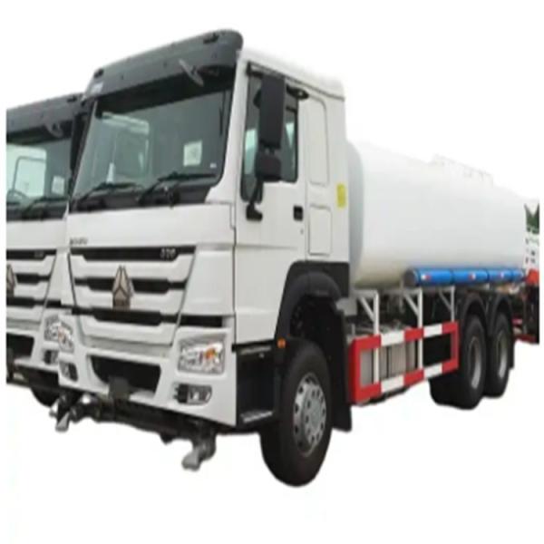 Second Hand Water Tank Trucks SINOTRUK HOWO Euro2 Emission 6 10 Wheel Road