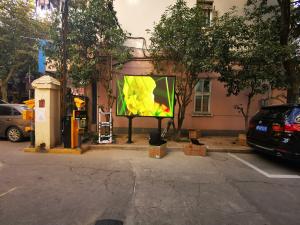 Wholesale P3 Outdoor Digital Display Screen Outdoor Full Color Brightness 5500cd Each Square from china suppliers