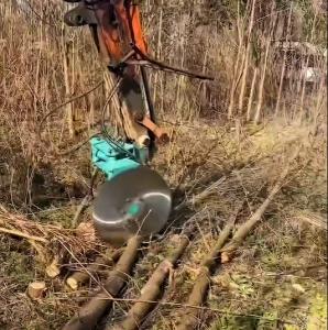 Wholesale Excavator Accessories Hydraulic Cut Firewood , Trim Branches , Clear Brush from china suppliers