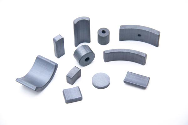 Permanent Magnet Ferrite That Works Well At Low Temperatures For Motorcycle