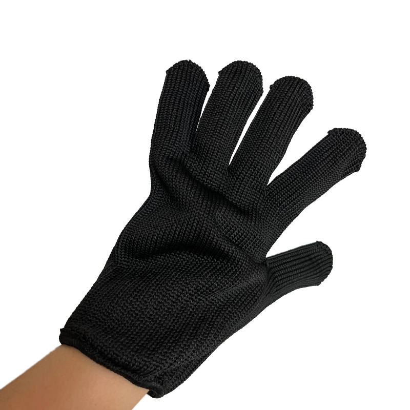 Customized Cut Gloves for Protection and Safety in Casual Environments