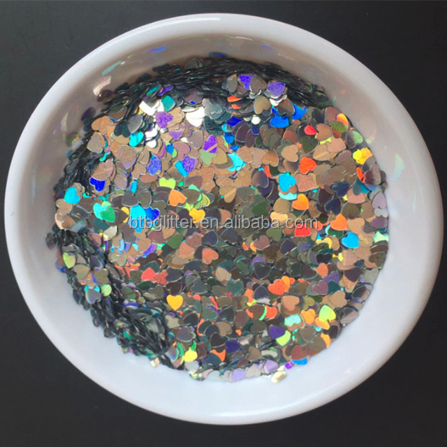 Artware Polyester and Glass Craft Supplies for Beautiful Heart-Shaped Glitter LED Wedding Decorations