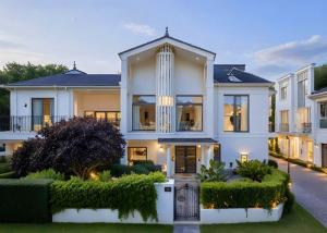 Wholesale Factory Price Prefabricated Light Steel Structure Frame Villa House Building Apartment from china suppliers