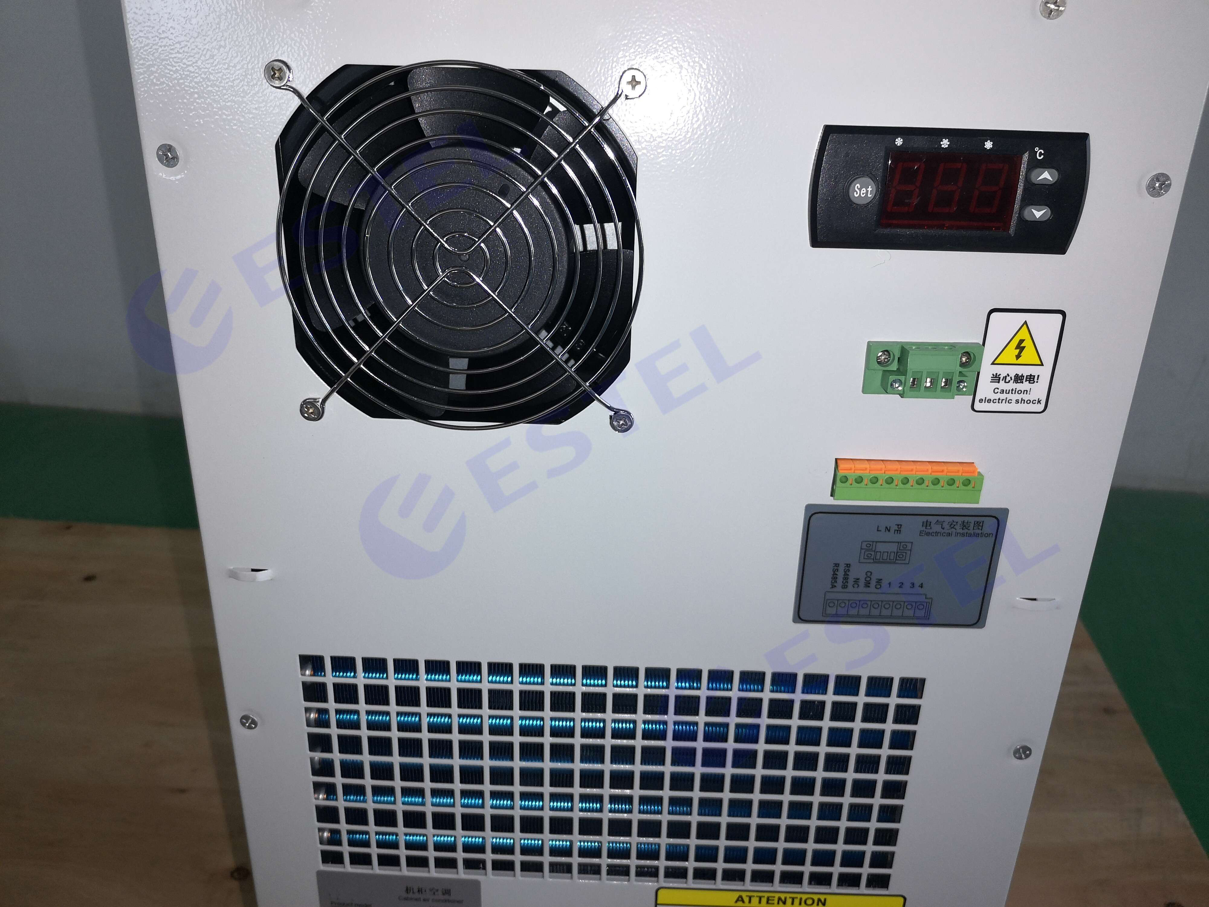 220V AC Outdoor Telecom Cabinet Air Conditioner 3000W Door Mounted Installation