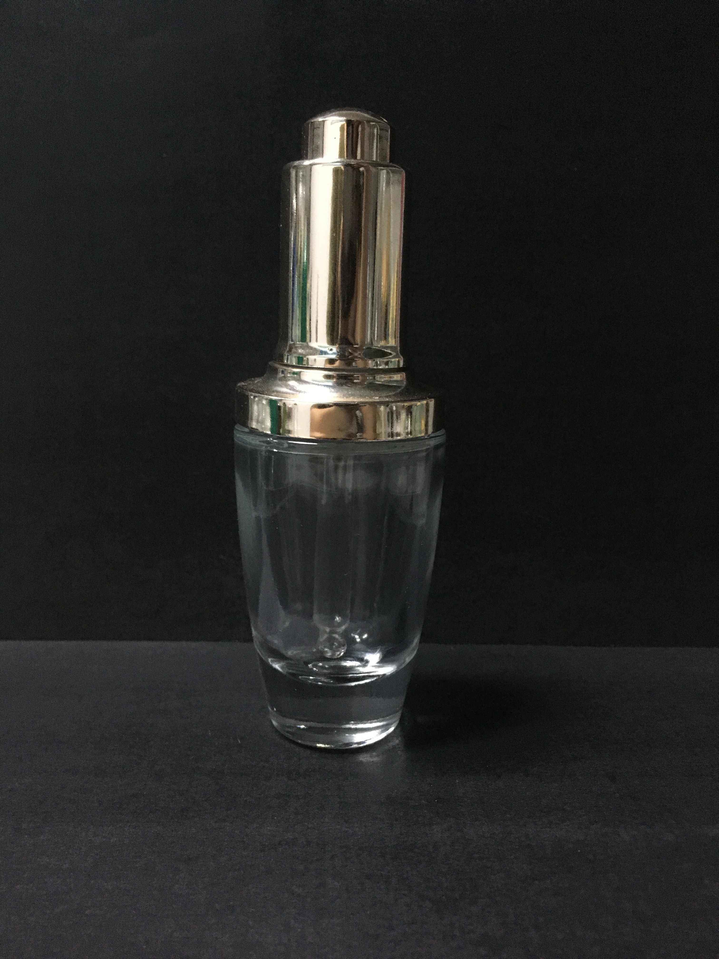 30ml Glass Essential Oil Bottles Dopper Bottles Cylindrical Skincare Packaging OEM