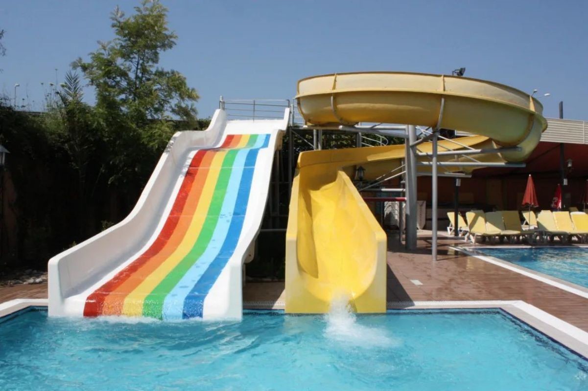 ODM Kids Swimming Pool Water Sports Games Equipment Fiberglass Water Slide for Kids