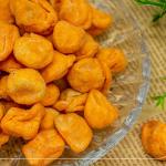 Hot Sell Chili Plum-shaped Roasted Peanut Crackers Spicy Crunchy Coated Peanuts