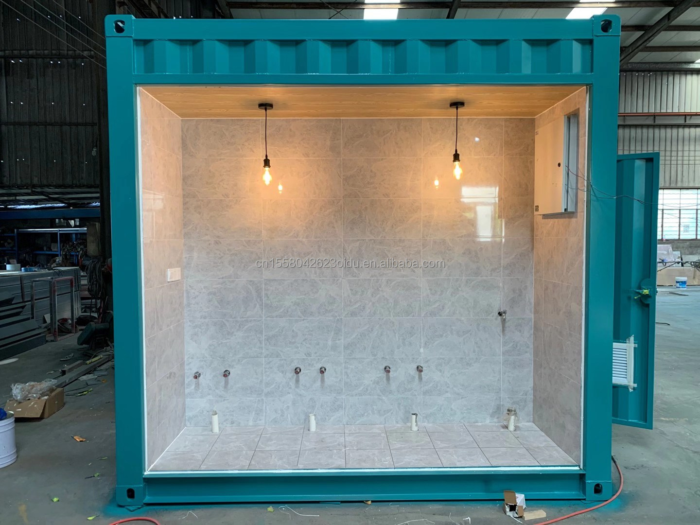 40 FT Expandable Steel Prefabricated House for Customizable Mobile Container Store Wall 50/75/100mm Wave Sandwich Panel