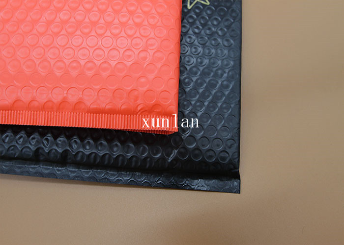 Self Adhesive Seal Poly Mailer Envelopes Eco - Friendly Red And Black Surface