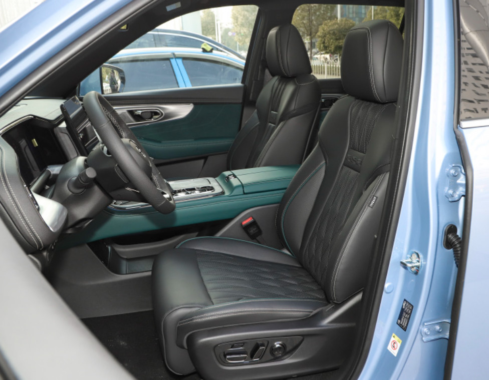 Trumpchi GS8 dual engine series 2.0TM 4WD Hybrid 7 seats used cars for sale