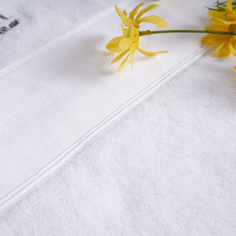 100% Cotton Terry Material Hotel Towel Set Ultra Soft For Gift Customized Size