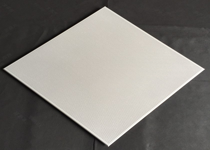 Fireproof Perforated Aluminum 0.7mm Thickness / Metal False Ceiling Tiles 600 X 600mm