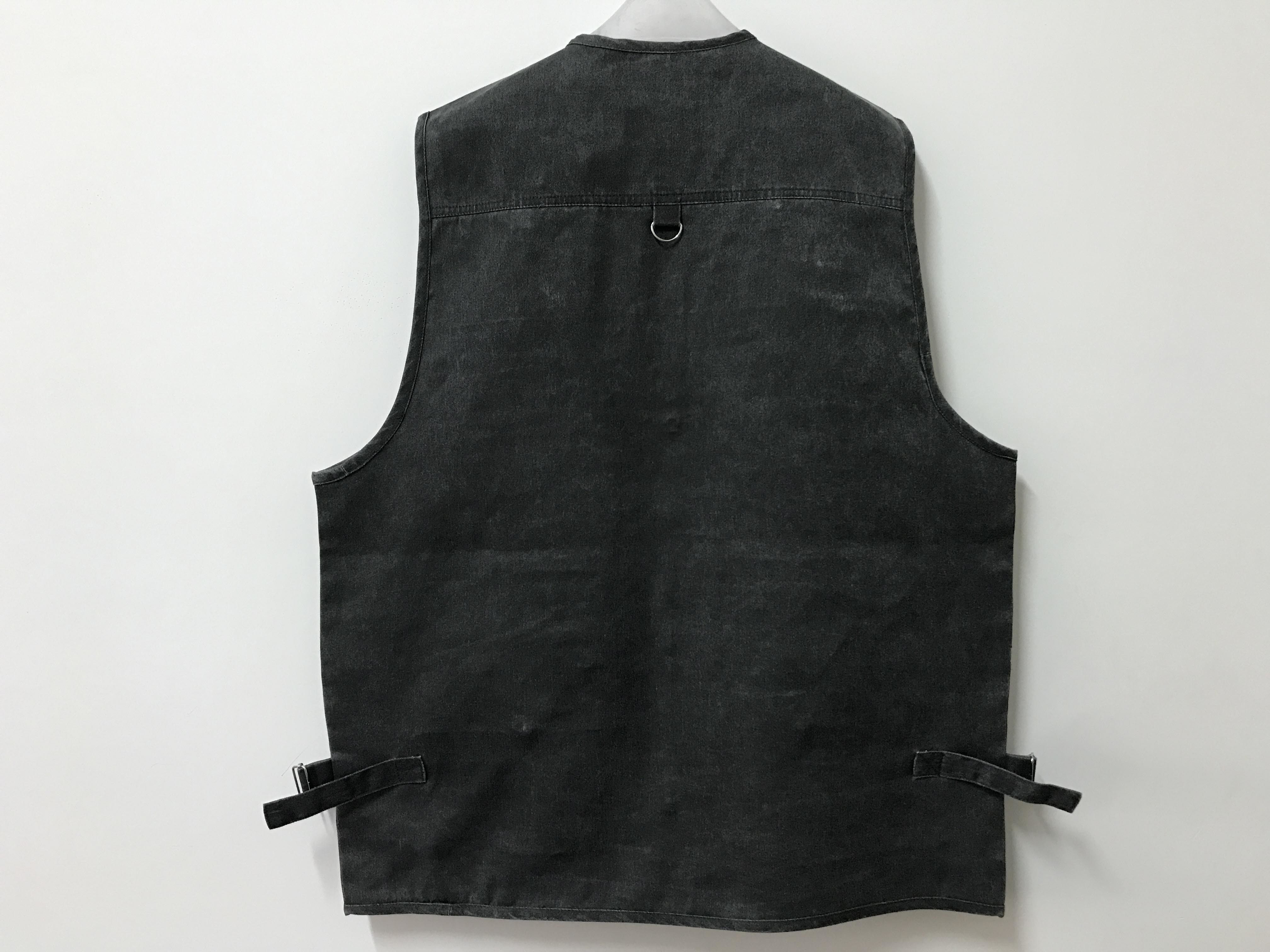 Mens classic vest，mens waist coat, vest in 100% polyester washed fabric, washed charcoal/dark grey colour, S-3XL