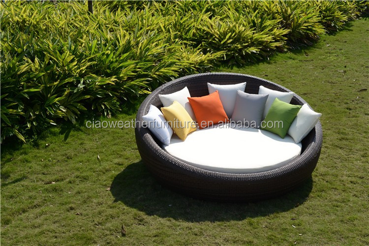 Sun Lounger Rattan Wicker Beach Chaise Chair Sunbed Outdoor Furniture Aluminum Frame for Outdoor Relaxation