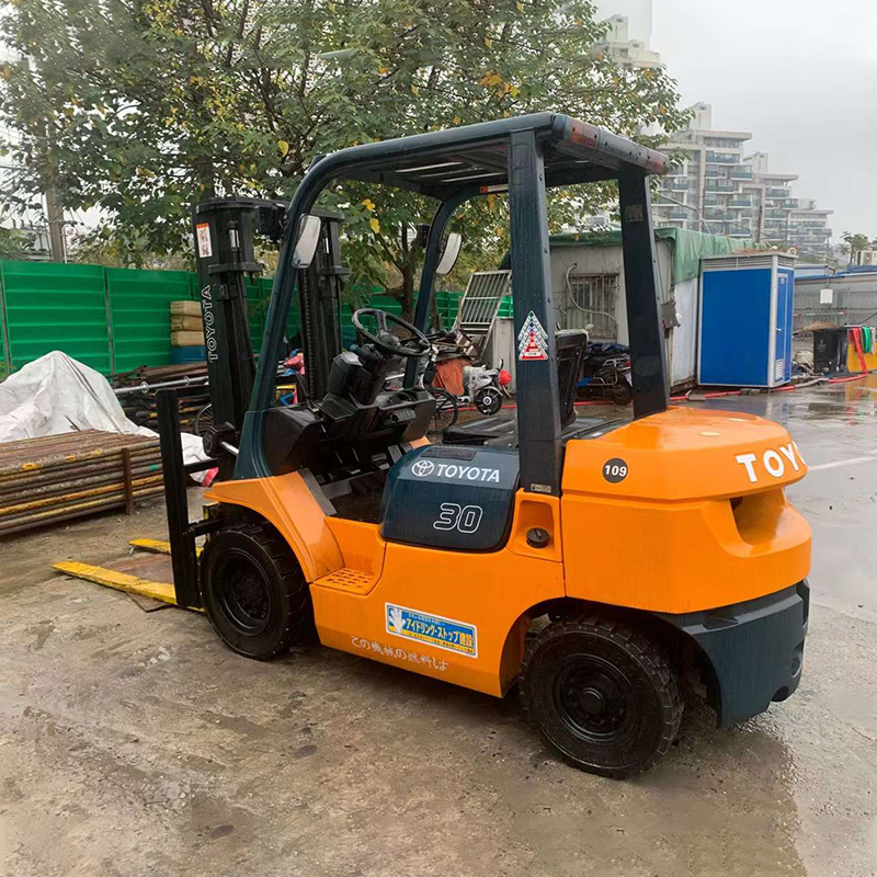 80/370 V/Ah Battery Voltage/Capacity Used 3t Gasoline Forklift for Lifting Handling