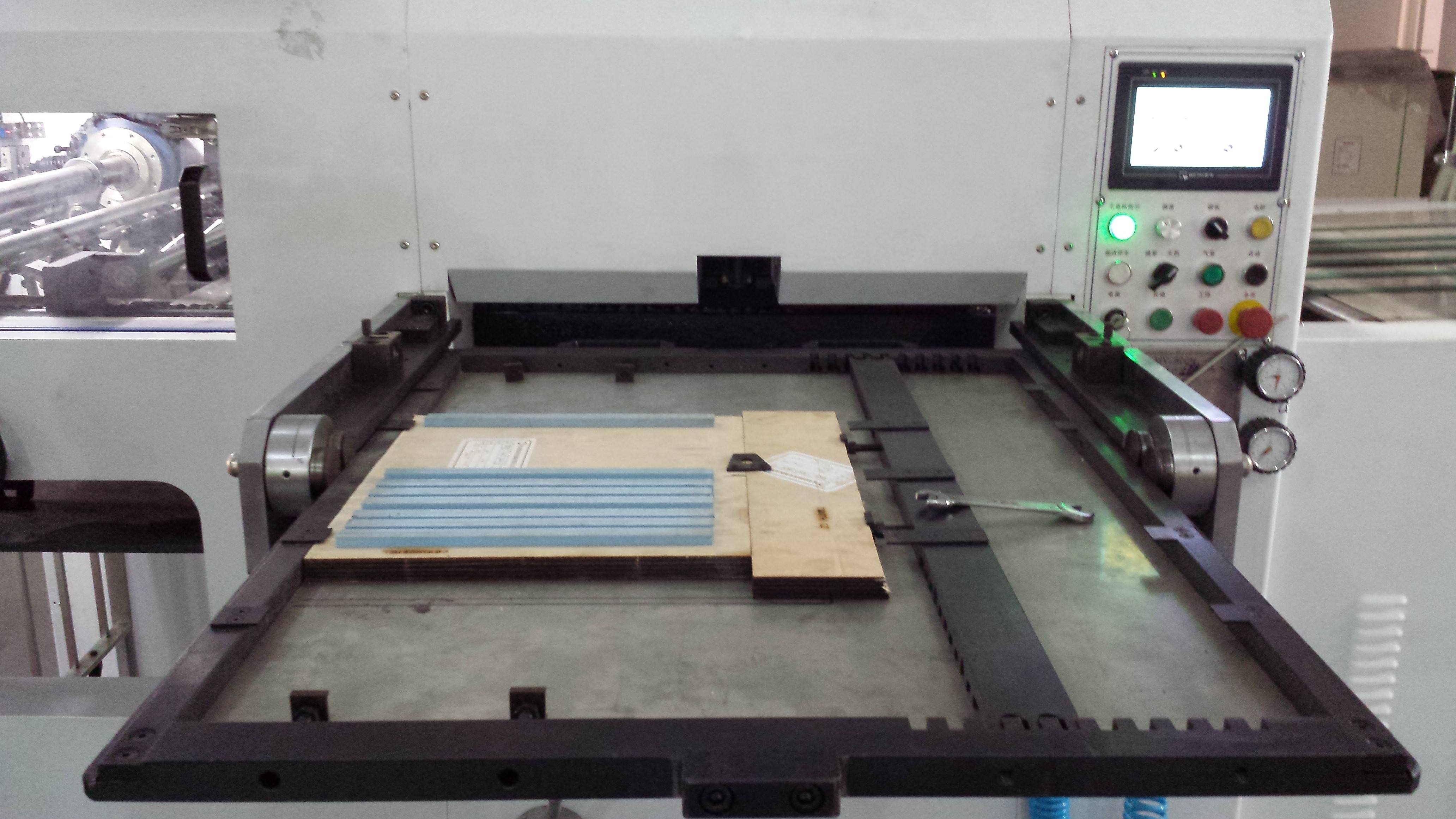 JZH-1600 Automatic Paper Box Making Machine Carton Box Making Machine 1.5mm-5mm